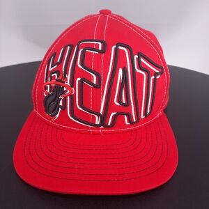 New Era NBA Miami Heat Snapback Red Cap Hat 9Fifty Hardwood Classics Embroidered